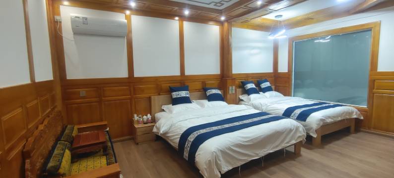 德钦总也楠舍民宿图片