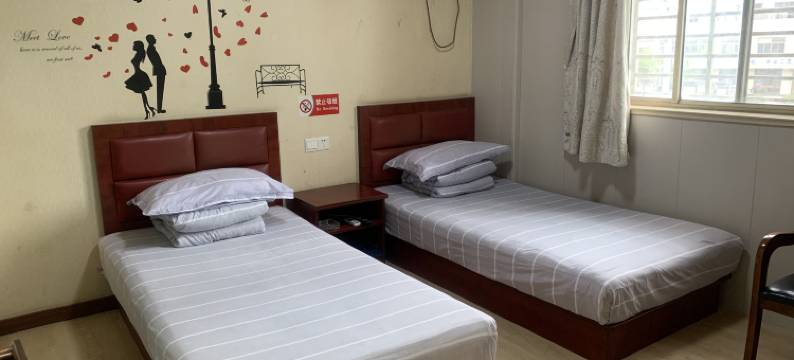 上海路人旅馆(青浦新城地铁站店)图片