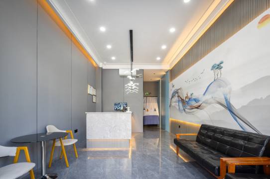 栖欣智慧酒店(万宁高铁站华亚欢乐城店)