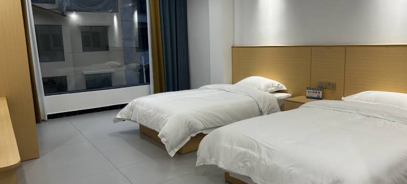 伴雪观云精品民宿(绿葱坡店)图片