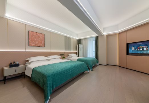 Chengdu Great Hotel (Panda Base) Hotel Overview