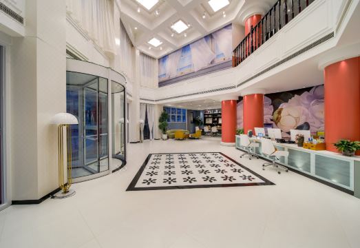 Huaqian Mingyue Hotel (Zhengzhou Xinzheng Zijing Mountain South Road Branch) Hotel Overview