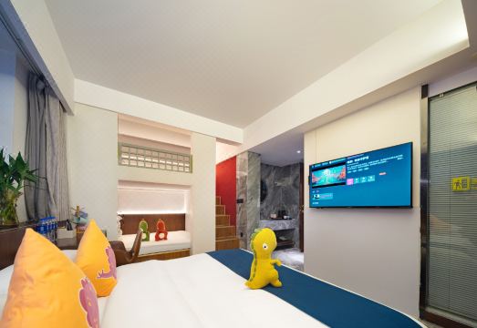 Beian Qingshe Holiday Inn (Zhangjiajie Wulingyuan Forest Park Branch) Hotel Overview