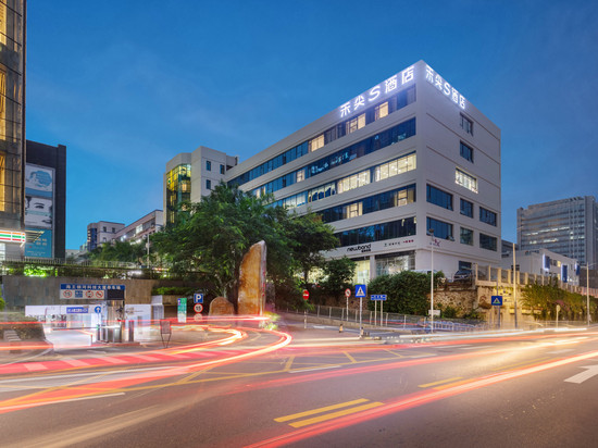 深圳科技园禾尖S酒店(深大地铁站店)