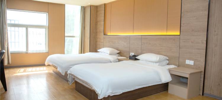 云绯酒店(郑州新郑机场恩平湖地铁站店)图片