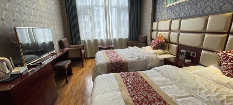 迭部索南隆珠酒店图片