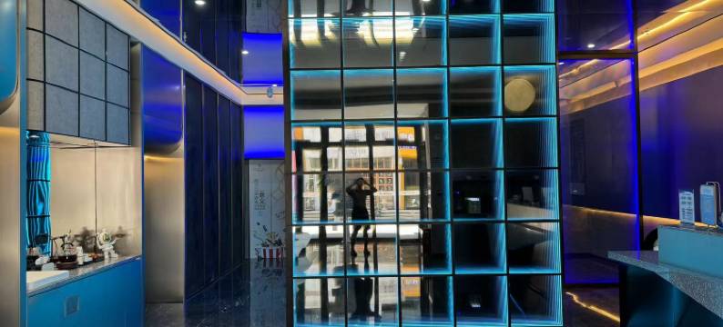 翡木电影酒店(沈阳故宫中街地铁站店)图片