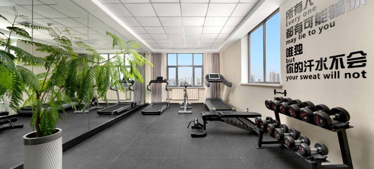 和颐至尊酒店(哈尔滨高铁西站万达广场店)图片