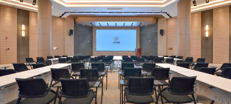 阜新玉龙皇城酒店图片