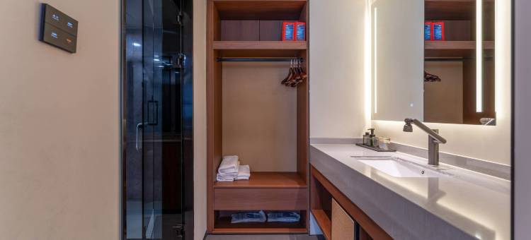 EZ Boomtel 逸宿泊庭酒店(宁波老外滩天一广场店)图片