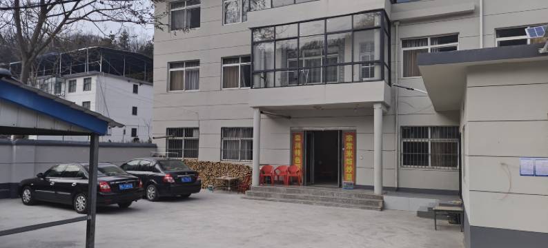 栾川雪中情山庄图片