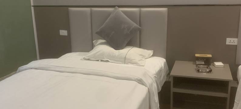 毕节富贵酒店(毕节市政府招商花园店)图片