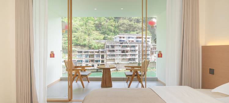 叙旧入影·云锦月villa设计师美学民宿(镇远古城祝圣桥店)图片