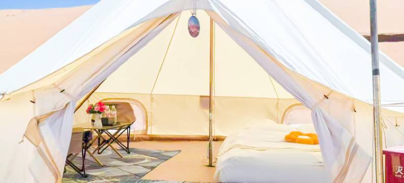 沙漠行者星空露营地图片