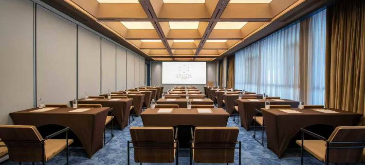 威海高铁站韩乐坊桔子水晶酒店图片