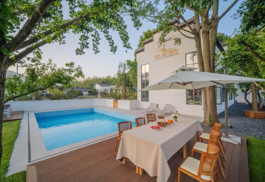 Wuyuan Yunjing Fenghuang Ginkgo Valley B&B Huangling District Branch Hotel Overview