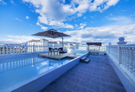 丽江古城区听夏美宿外景图