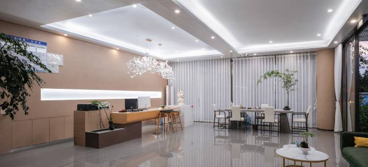 蒙自夏朵酒店(南湖公园大树寨店)图片