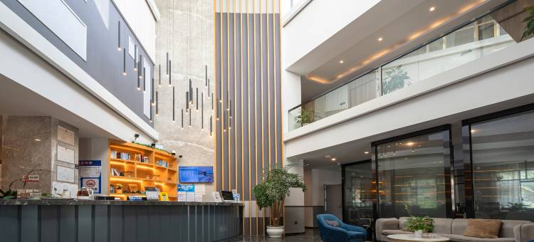 艺龙万国酒店(南昌火车站八一广场店)图片