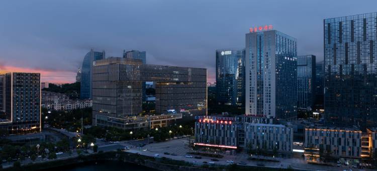 HUACHENG华呈·轻奢艺术酒店(观山湖公园贵阳市政府店)图片