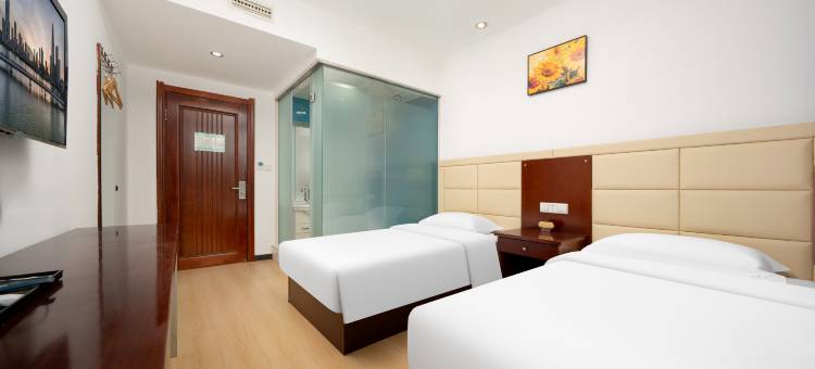 大兴安岭桃元宾馆(加格达奇火车站店)图片