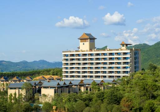 韶关龙泰翁山源温泉城图片