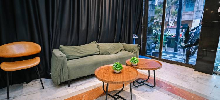 金斯顿霍特尔6 @ 昌吉武吉免登(Kingston Hotel 6 @ Changkat Bukit Bintang)图片