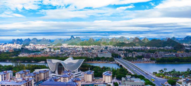 白玉兰酒店(桂林两江四湖象鼻山景区店)图片