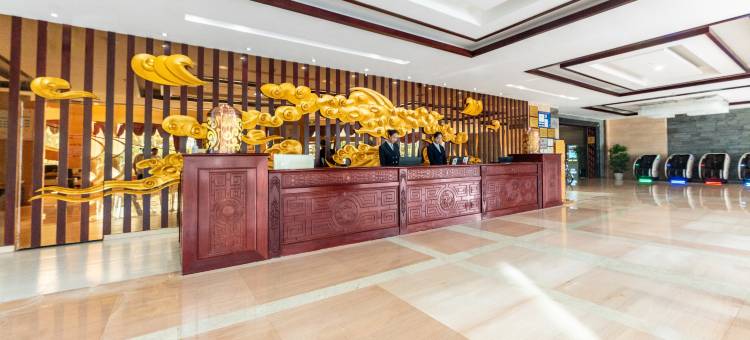 腾冲美尔翡翠皇冠建国酒店(文星楼砚湖公园店)图片