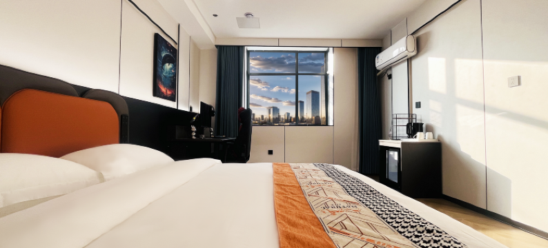 飓龙电竞酒店(高安鹏泰百货店)图片