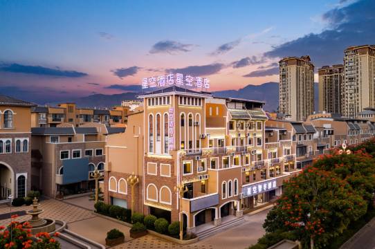 hotel overview picture