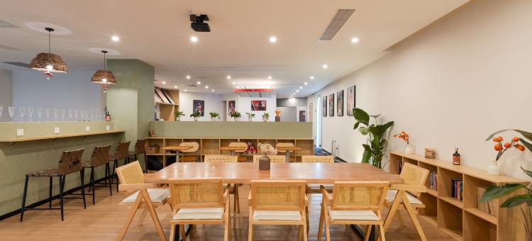 登巴客栈(虹桥机场九亭地铁站店)图片
