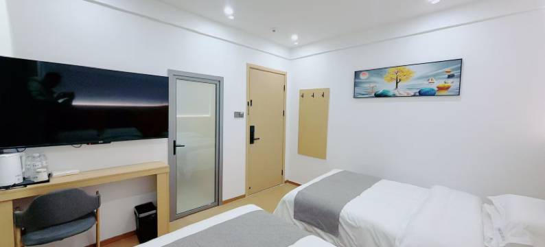 耀宣酒店(开封万岁山大宋武侠城铁塔公园店)图片
