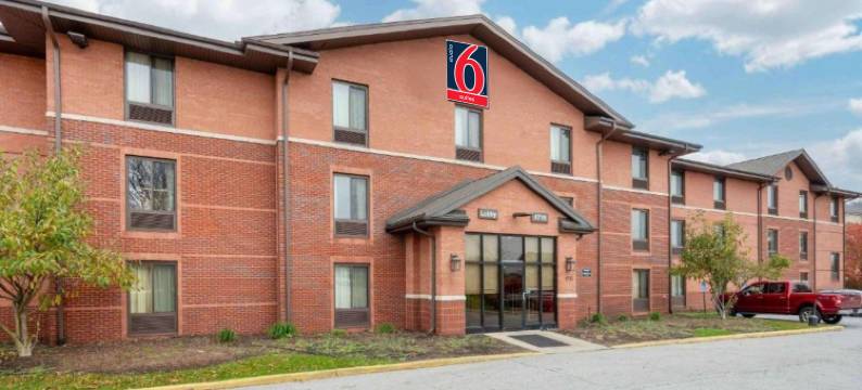 南湾米沙沃卡南美国长住精选套房酒店(Studio 6 Extended Stay South Bend Mishawaka South IN)图片