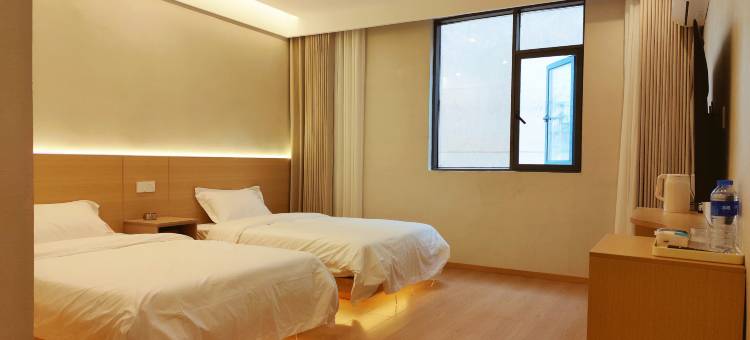陶hotel·爱丽丝花园民宿(陶溪川文创街区店)图片