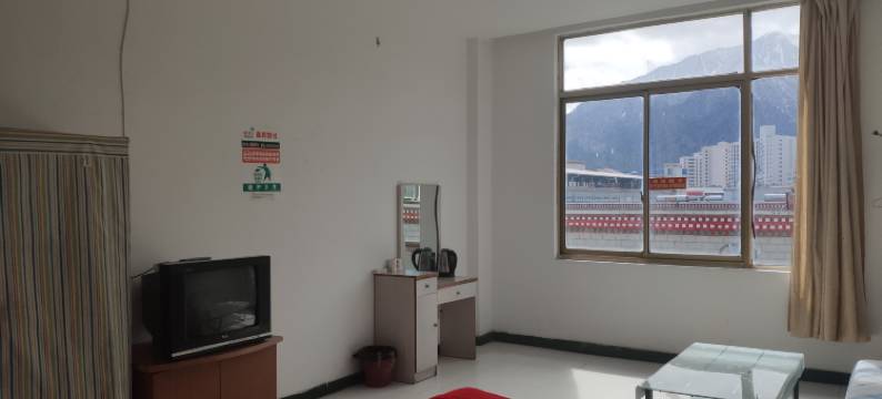 林芝鑫都旅社图片