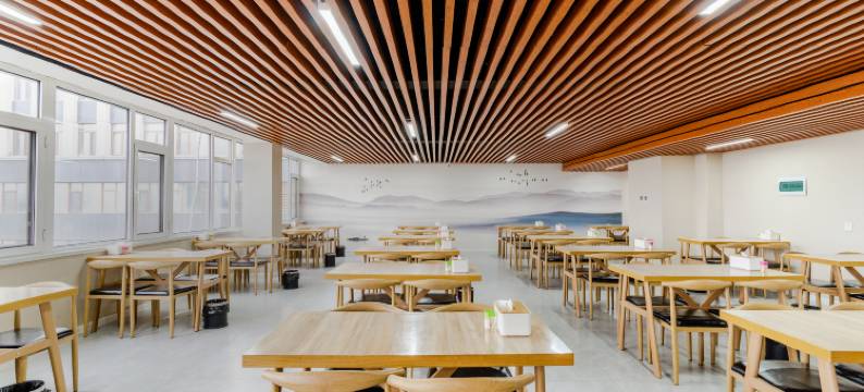 斯维登精品公寓(青岛金沙滩吾悦广场店)图片