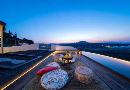 Pushimijing Inn Hotel Overview