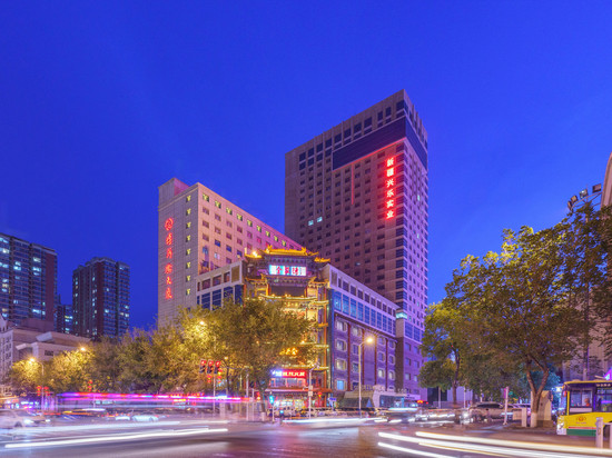 博斯腾大酒店(乌鲁木齐德汇万达广场店)