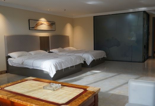 Yunman Hotel Hotel Overview