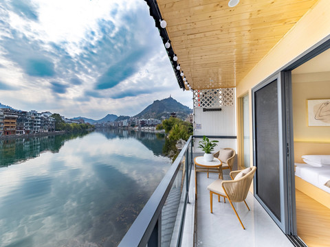 简爱·原舍河景民宿(镇远新大桥店)