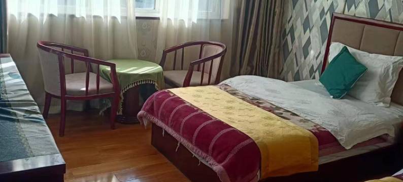 雅江龙啸祥瑞酒店图片