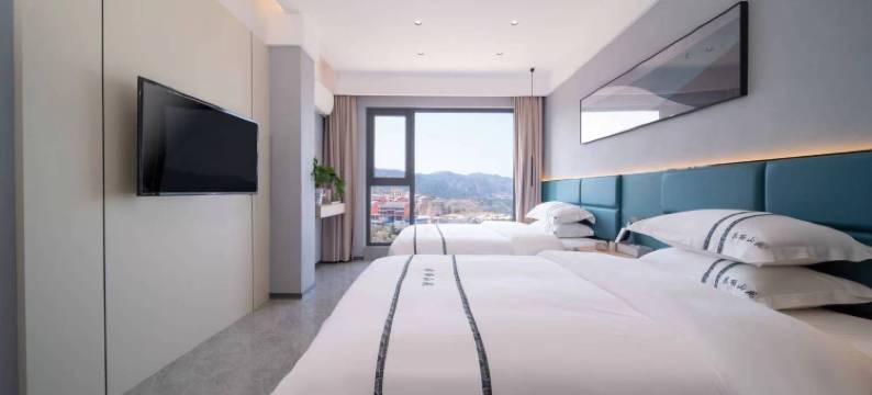 西江千户苗寨良栖山苑度假酒店(西门游客服务中心店)图片