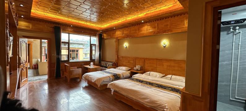 迭部扎尕那石匣子客栈图片