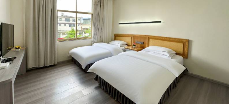 玉龙蓝天酒店(丽江高铁站店)图片