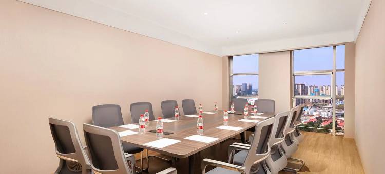 白玉兰酒店(洛阳龙门大道龙门高铁站店)图片