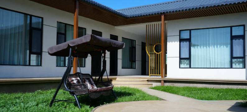 如沐初夏民宿(花海那拉提店)图片