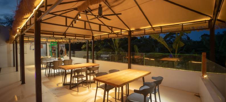 听涛苑海景客栈(五彩滩店)图片