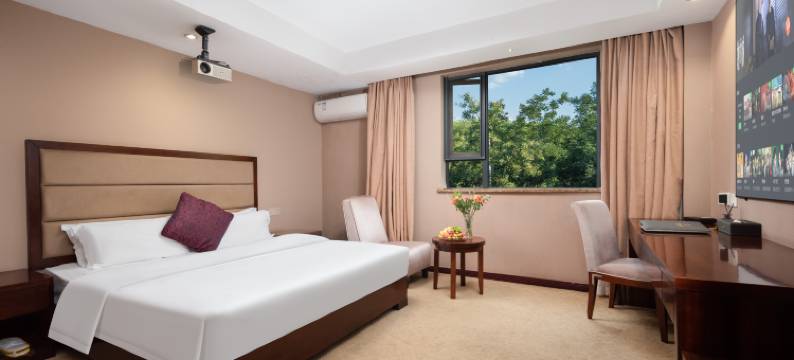 汤池锦悦酒店(武汉科技大学青山校区建设二路地铁站店)图片