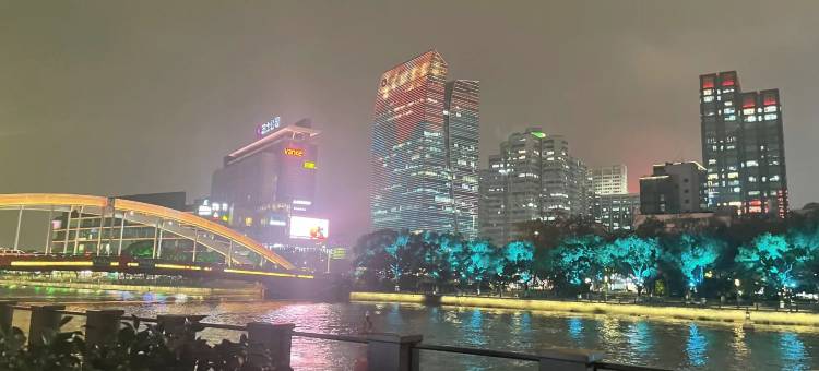 EZ Boomtel 逸宿泊庭酒店(宁波老外滩天一广场店)图片